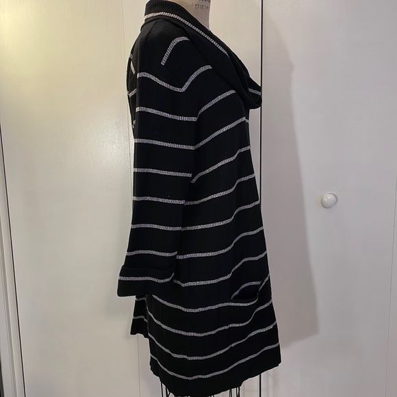 International Concepts black and silver striped tunic with front pockets - Picture 4 of 7